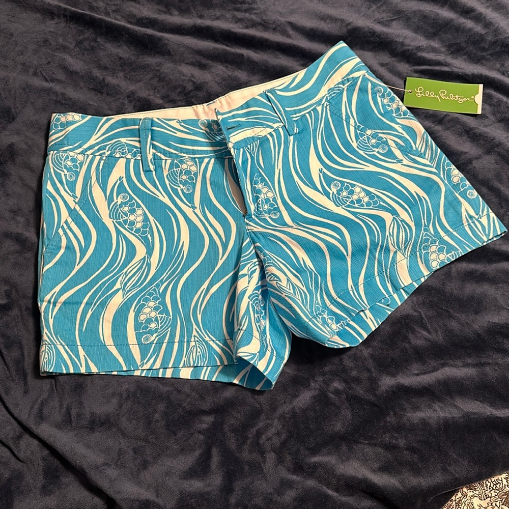 NWT Lilly Pulitzer Callahan Short Size 2. Resort White Joe Fish Small